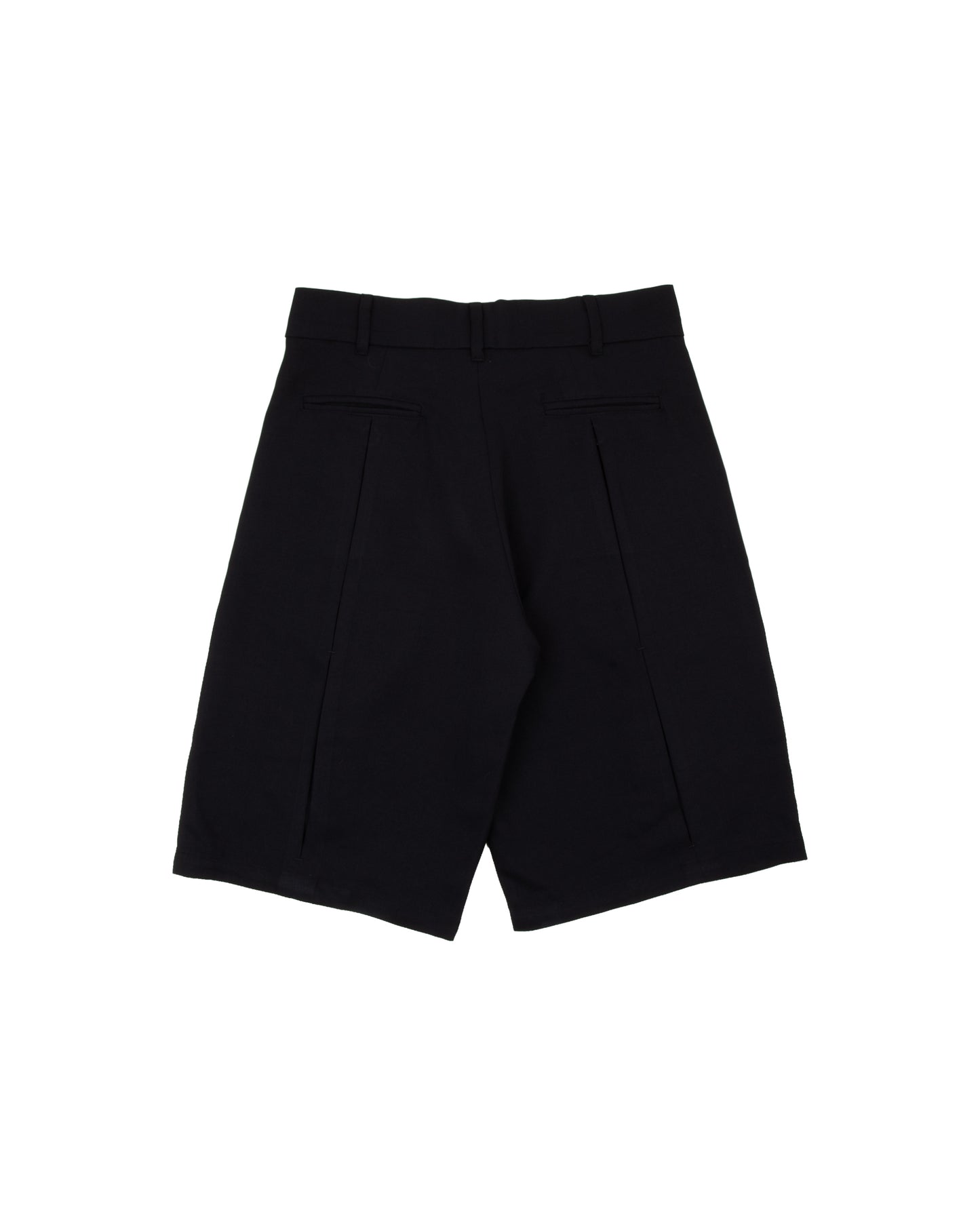 REVERSE PLEATED SHORT